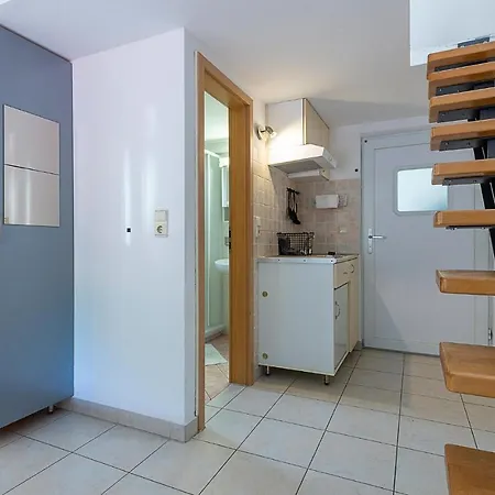 1 Bedroom Beautiful In * Medulin
